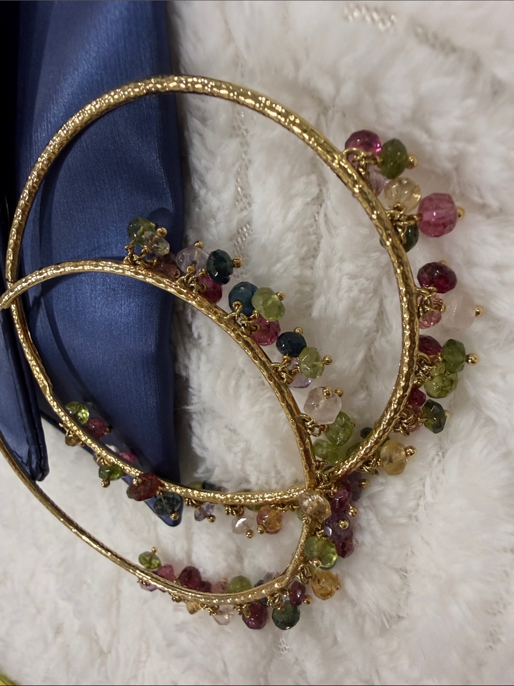 LARGE 18kt Gold Hoop Earrings with dangling tourmaline & peridot drop stones - Picture 4 of 8
